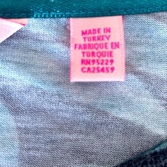 Ted Baker London gorgeous tropical print short sleeve top. Size 4
C - Picture 4 of 8